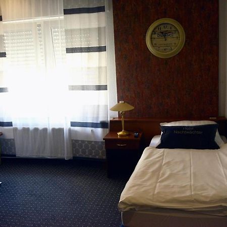 Hotel-Nachtwaechter Унна Экстерьер фото
