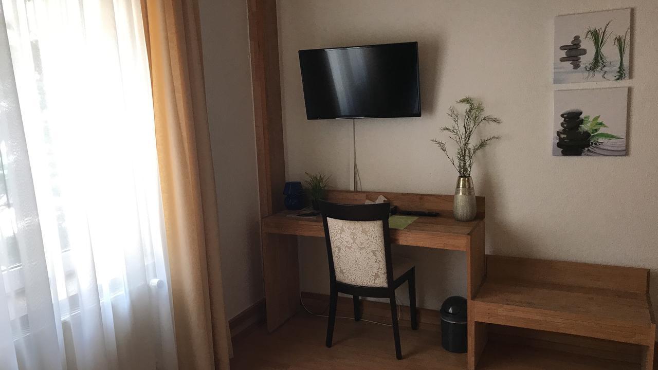 Hotel-Nachtwaechter Унна Экстерьер фото