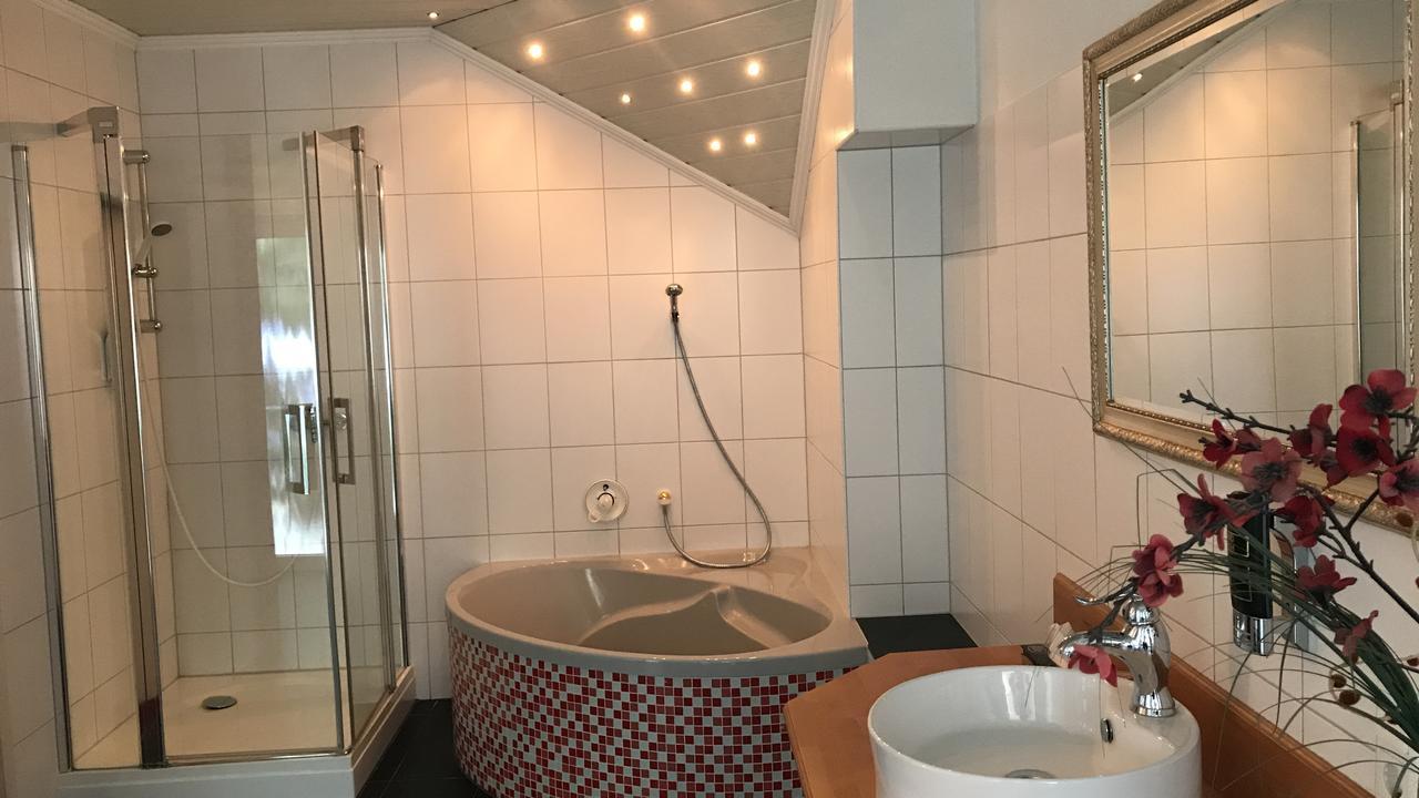 Hotel-Nachtwaechter Унна Экстерьер фото