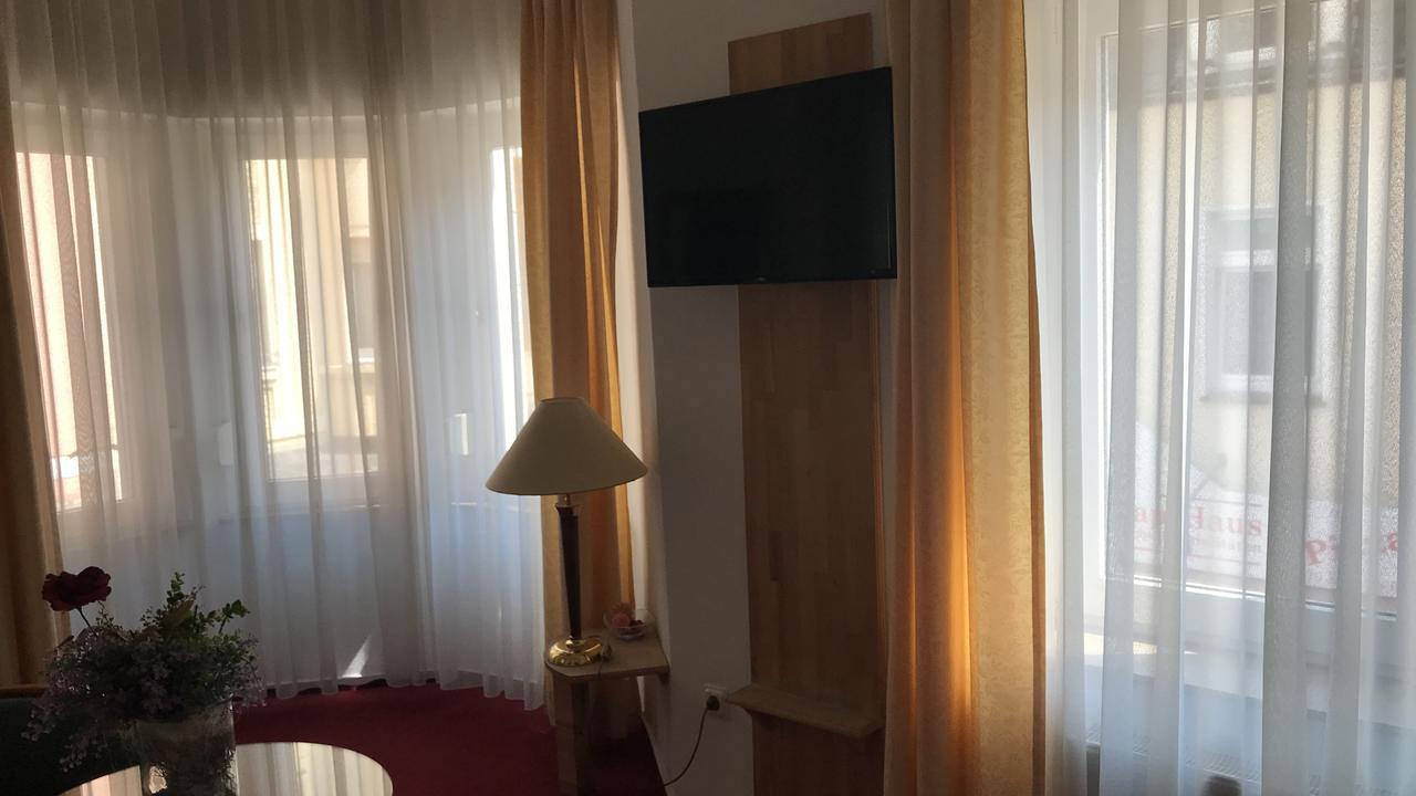 Hotel-Nachtwaechter Унна Экстерьер фото