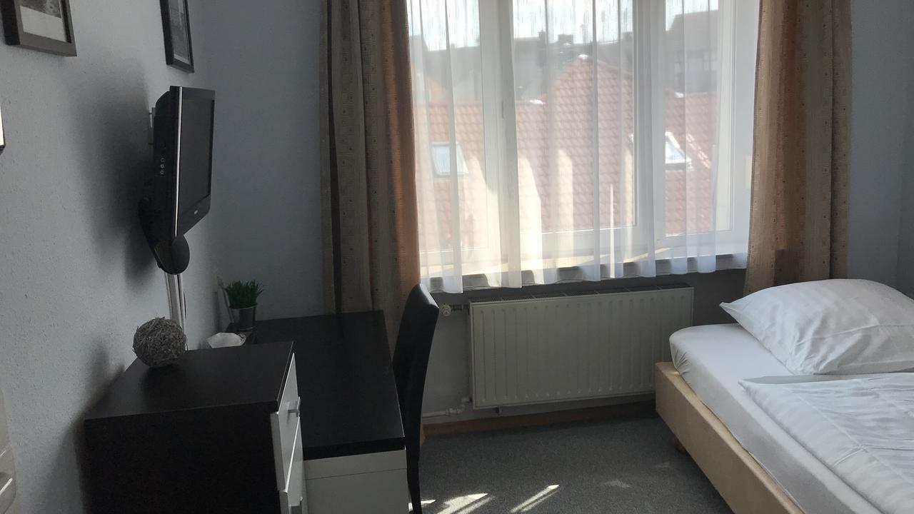 Hotel-Nachtwaechter Унна Экстерьер фото